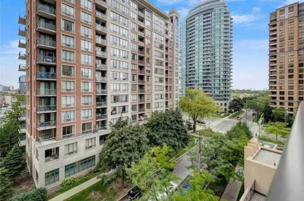 Near Yonge Finch Subway 2Bed 2Bath Condo Free Parking Toronto Canada